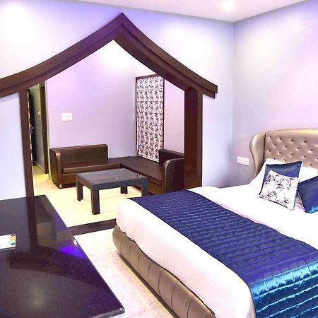 Fabhotel Kangra Roadway Inn Tanda Bagian luar foto