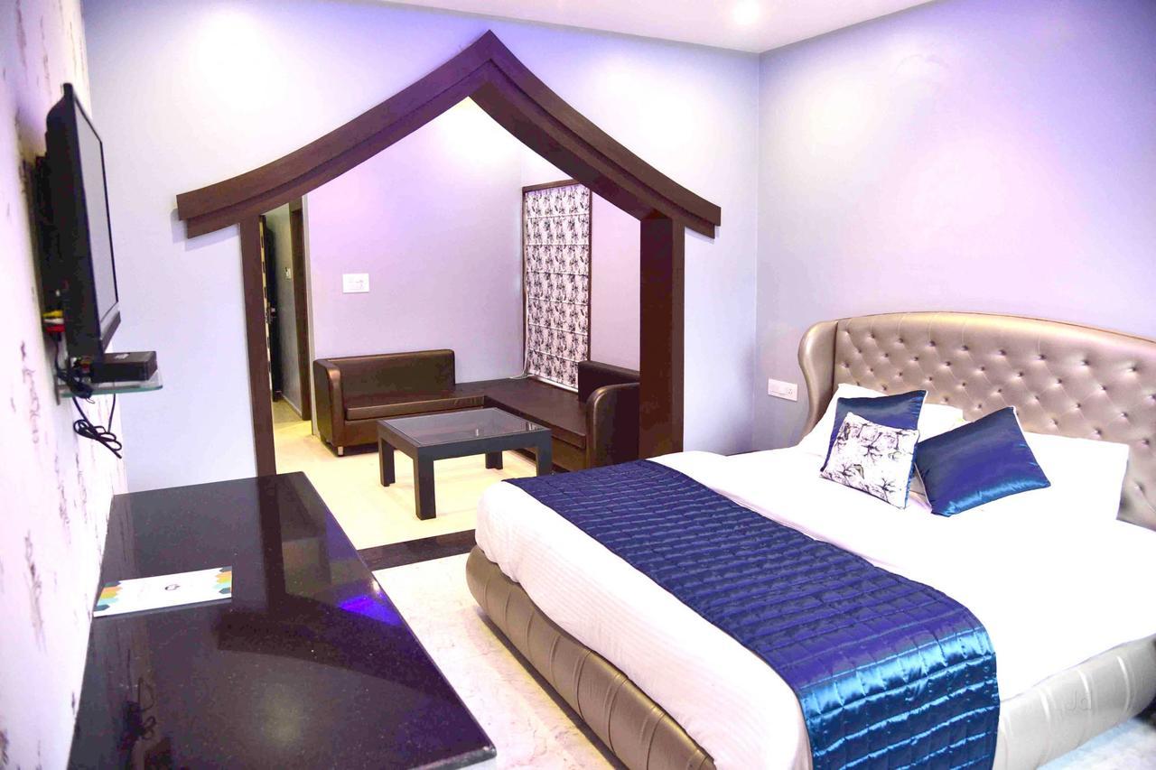 Fabhotel Kangra Roadway Inn Tanda Bagian luar foto